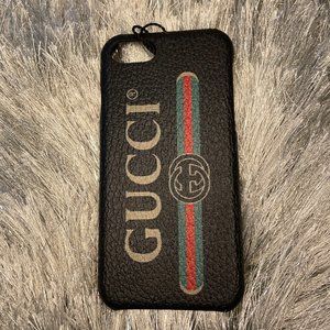 SOLD - NWT Gucci Black Supreme iPhone SE/7/8 Case